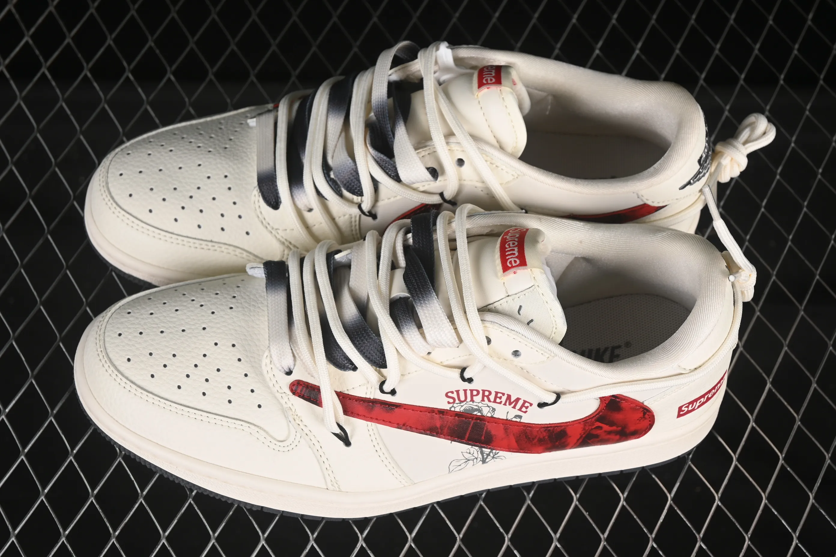 All categories Air Jordan Jordan series basketball shoes Air Jordan 1 Low High-end customized low-top sneakers Travis Scott x Fragment Design x Air Jordan 1 Low OG SP AJ1 Supreme co-branded red and black hook drawstring low-top cultural casual sneakers DM6868-109